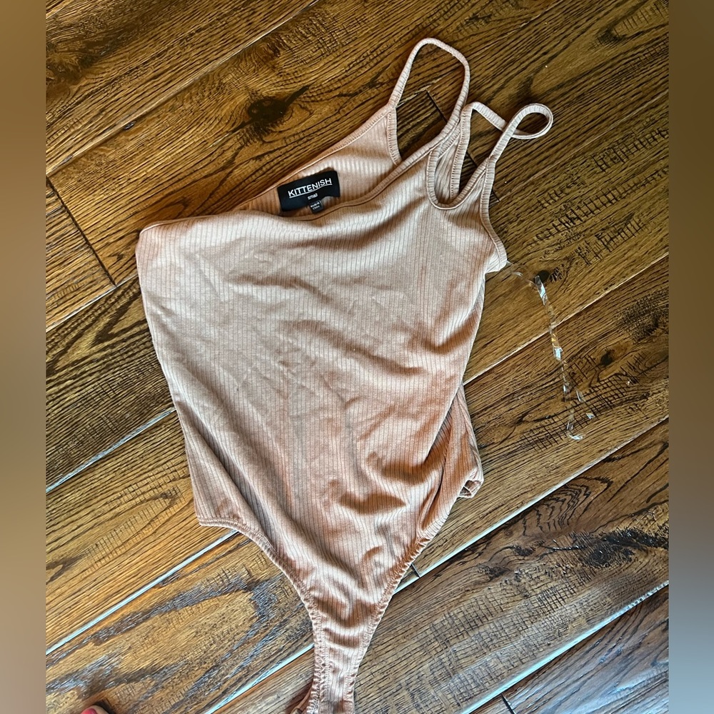 Kittenish Taupe/Tan Double Strap One Shoulder Ribbed Bodysuit Small